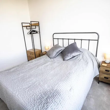 Stunning 2 Bed Near Etihad