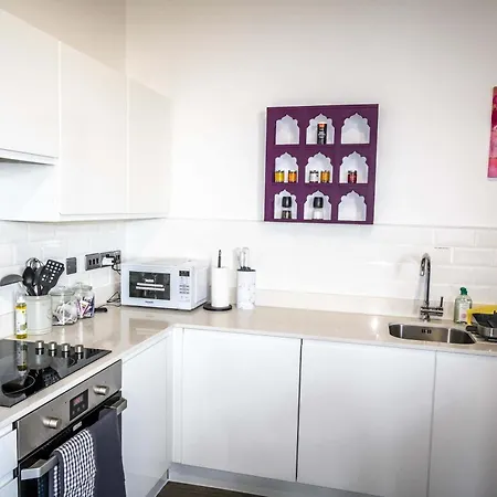 Stunning 2 Bed Near Etihad