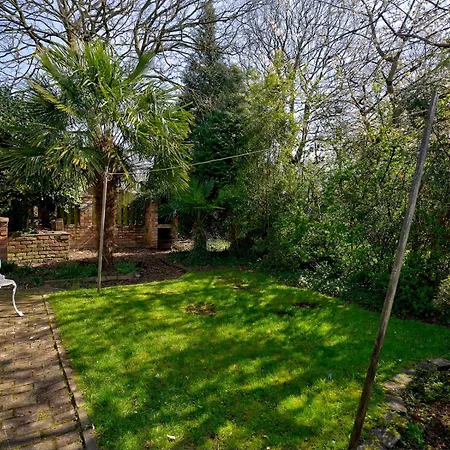 Large Victorian House In Trafford Park - Pass The Keys Ferienhaus *