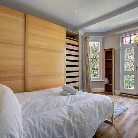 Spacious Victorian Family In Stretford - Pass The Keys Dom wakacyjny Manchester