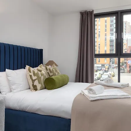 Cable Street Serviced *