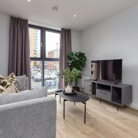 Cable Street Serviced * Manchester