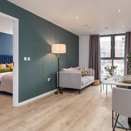 Apartment Cable Street Serviced *