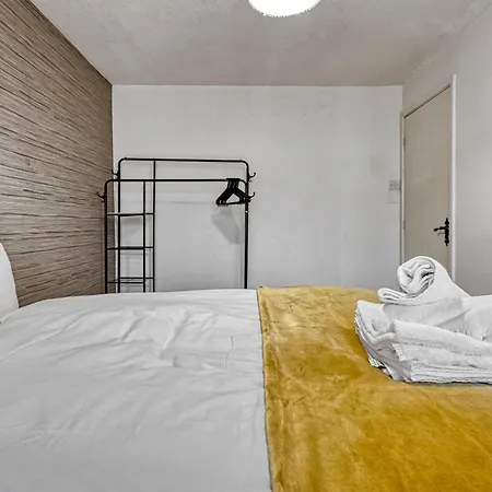 Prázdninový dům Pass The Keys Beautiful 2bed House Near Etihad Stadium & Coop Arena *