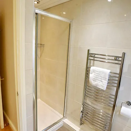 Base For 4 Bed-garden-free Parking - Pass The Keys בית נופש מנצ'סטר