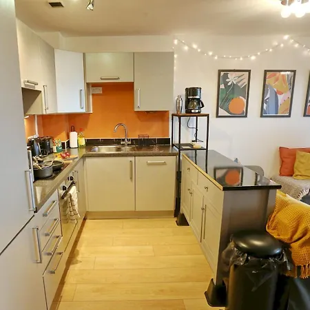 Apartment Cosy Mins Away To Man Etihad Arena - Pass The Keys