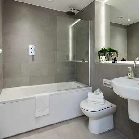 Finlays Yard By Veeve *