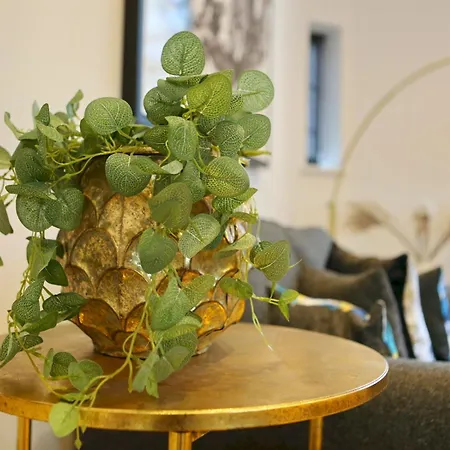 New Build Duplex Minutes From Centre - Pass The Keys Lejlighed *