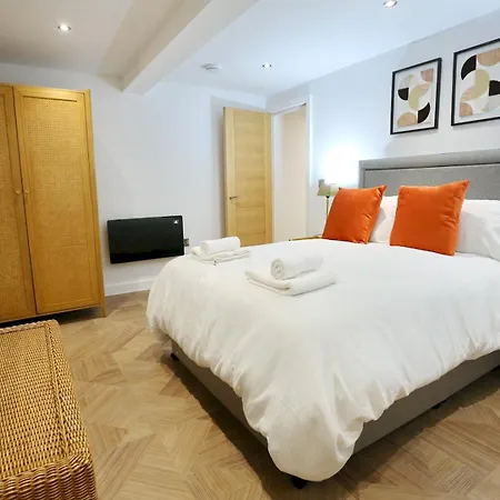 アパート New Build Duplex Minutes From Centre - Pass The Keys