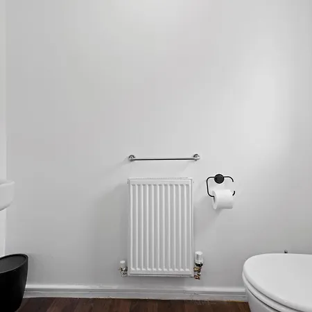 Casa de Férias Luxury 4 Bed Home, Garden, Parking, 3 Baths