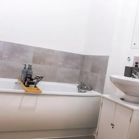 Luxury 2br