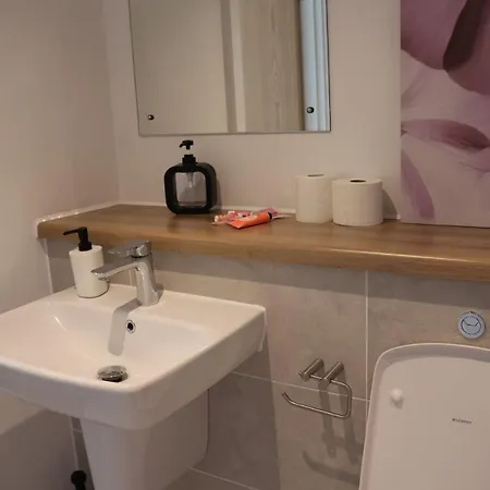 Luxury 2 Bed 13th Floor View Of Old Trafford Manchester