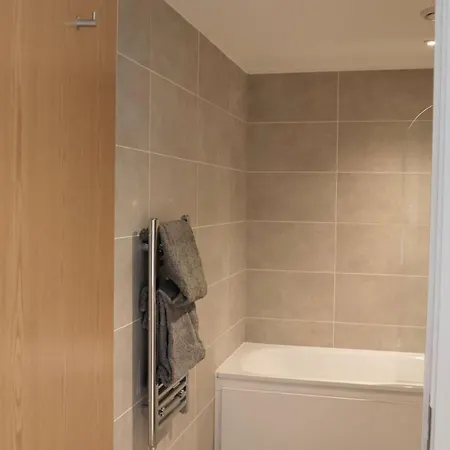 Luxury 2 Bed 13th Floor View Of Old Trafford Manchester