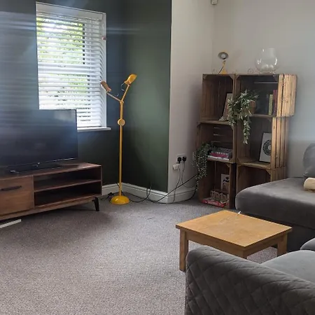 Stylish Monton - No8 Westcliffe *