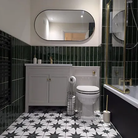 Stylish Monton - No8 Westcliffe شقة *