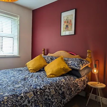 Апартаменты Stylish Monton - No8 Westcliffe *