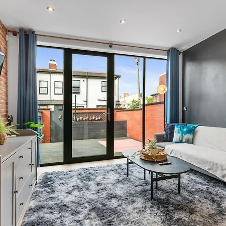 Beresford Place, Stylish 3 Bedroom House, Free Parking, Ideal For Trips * Manchester