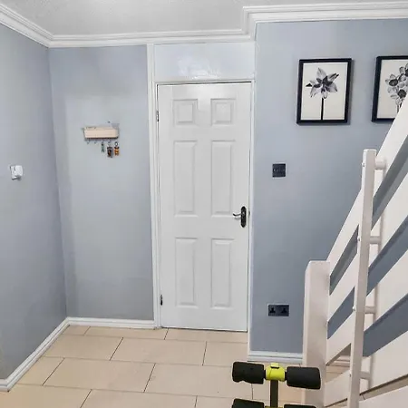 Spacious 3br Near Etihad And Coop Live Free Parking マンチェスター