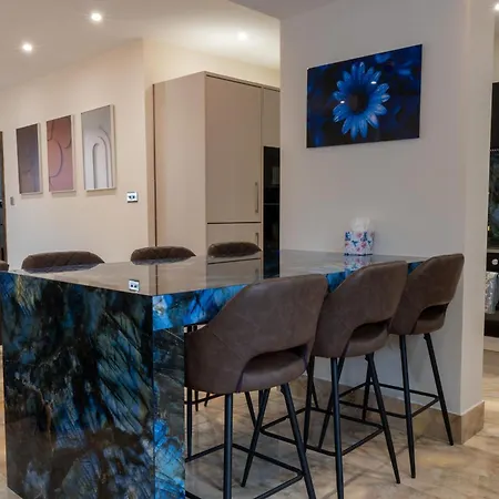 Luxehaus Mcr בית נופש מנצ'סטר