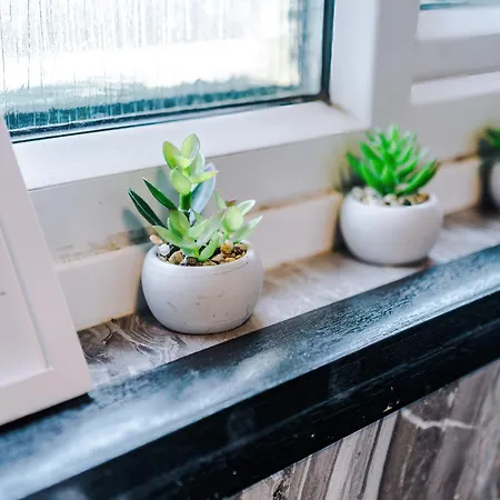 3br Salford Sleeps 7 Kitchen Parking בית נופש *