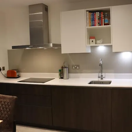 아파트 Modern Centre 2 Bedroom With Large Balcony 맨체스터