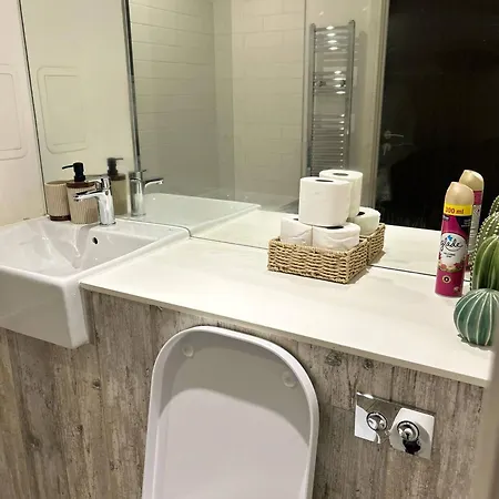 The Dyche - Spacious - Local Attractions Manchester