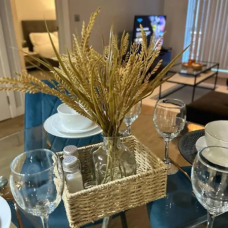 The Dyche - Spacious - Local Attractions Appartamento Manchester