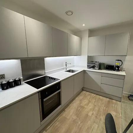 דירה Exquisite Riverview 2bedroom Flat In Manchester. מנצ'סטר