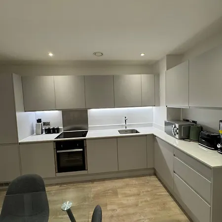 Exquisite Riverview 2bedroom Flat In Manchester. * מנצ'סטר