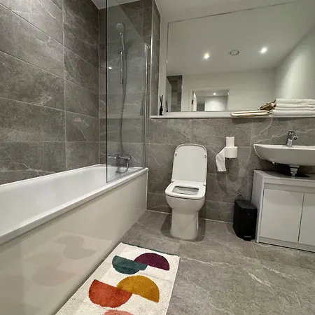 דירה Exquisite Riverview 2bedroom Flat In Manchester. *