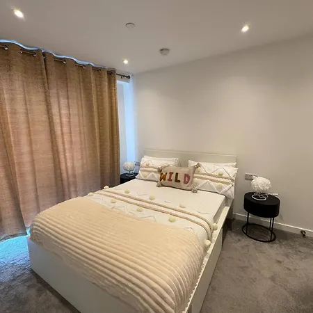 Exquisite Riverview 2bedroom Flat In Manchester. דירה