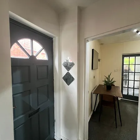 Budget Spacious 3 Bed In *
