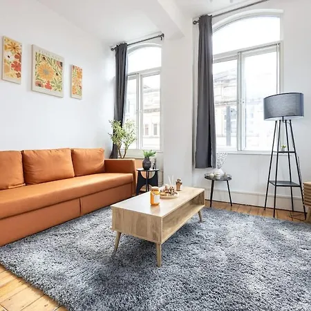2 Bed Centre Flat Sleeps 6 Διαμέρισμα