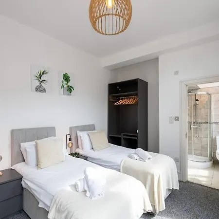 2 Bed Centre Flat Sleeps 6 Appartement Manchester