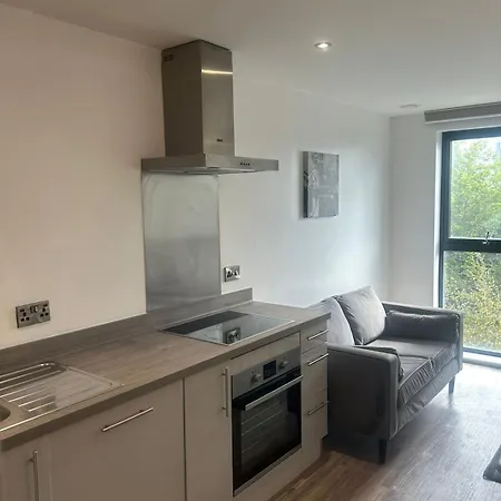 Near Old Trafford & Media 2br Flat Apartman