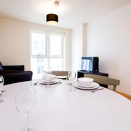 The Slate Yard- - Near Salford Station דירה
