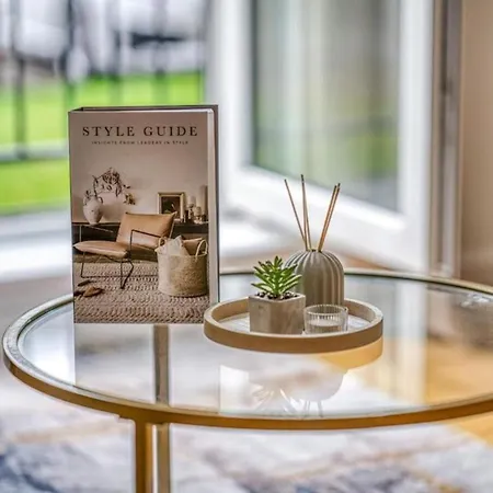 Modern 2br With Free Parking Sleeps 8 Walk To Old Trafford