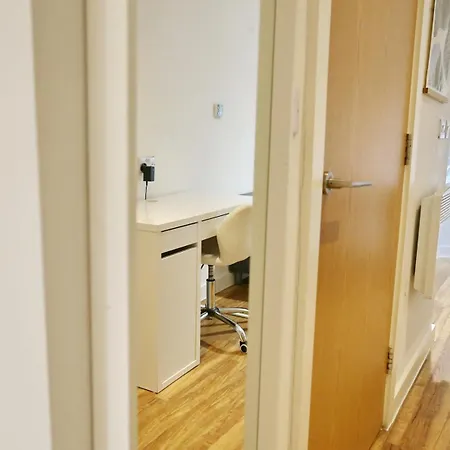 Urban Escape - Walk To Of Salford Pass The Keys *