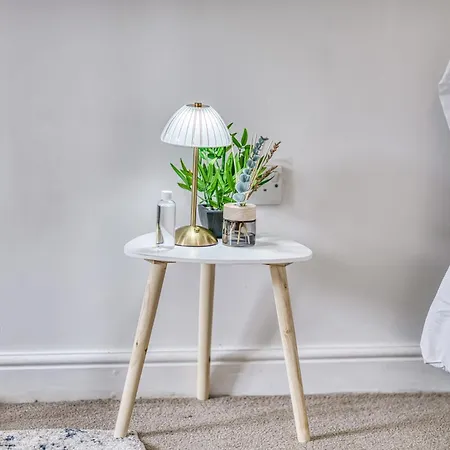2br Flat - Free Parking - Old Trafford - Weekly Rates *