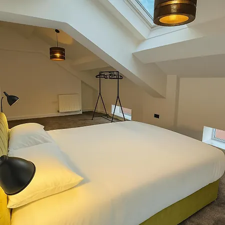 Kehoe's Penthouse Near Etihad Stadium & Coop Live Arena Sleeps 4 *