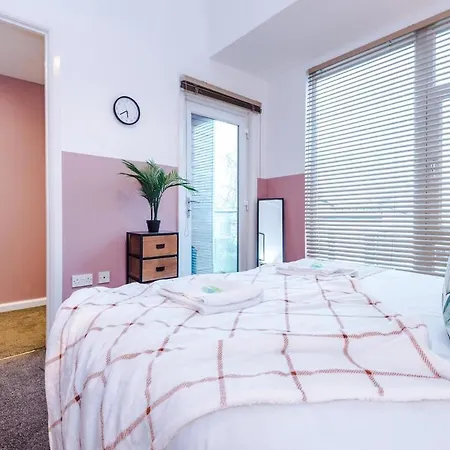Three Bedroom House By Brookland Serviced Short Lets With Free Wifi