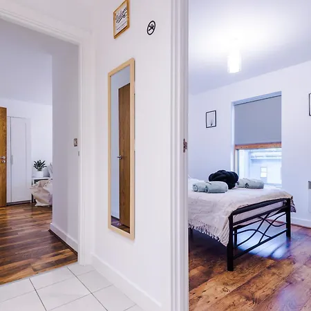 Elegant 2br Flat Near Northern Quarter