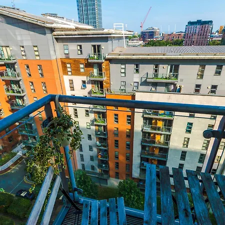 Elegant 2br Flat Near Northern Quarter *