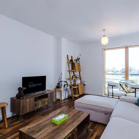 Elegant 2br Flat Near Northern Quarter