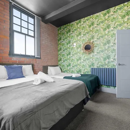 Centre With Hot Tub By Superhost Manchester