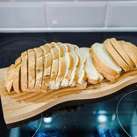 Semesterbostad New! 2br With Parking, Near