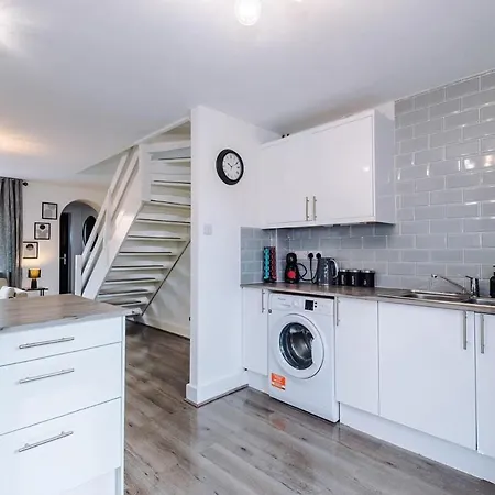 New! 2br With Parking, Near