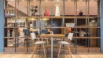 - Park, An Ihg 4* Manchester