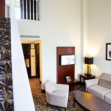Marriott Victoria &