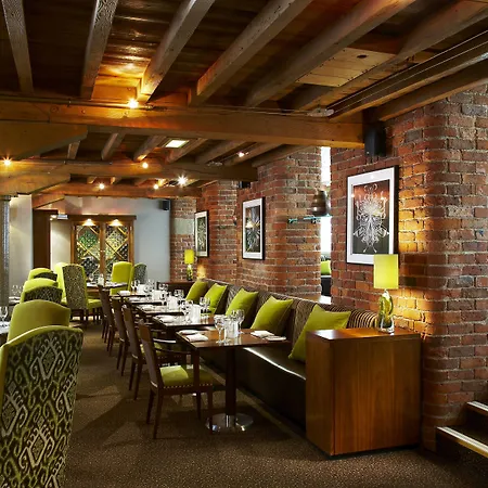 Marriott Victoria & Manchester